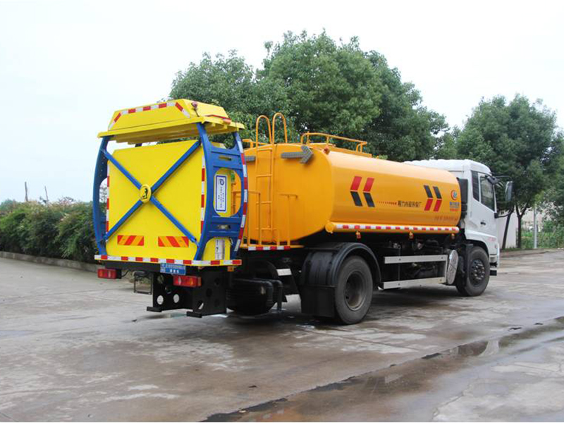 東風天錦康機灑水防撞緩沖車