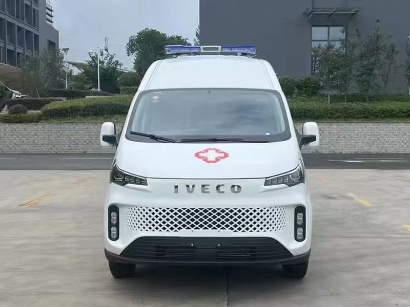 2023款依維柯救護(hù)車(chē)