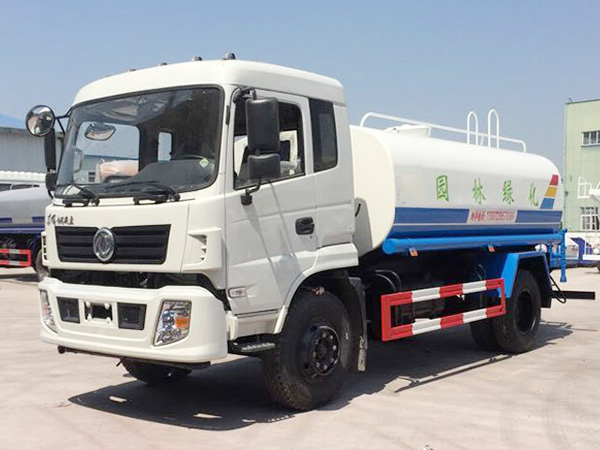 解決灑水車(chē)水泵壓力小和水泵漏水的問(wèn)題