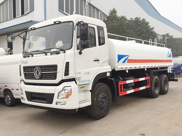 灑水車(chē)在吸水操作時(shí)需要注意的問(wèn)題